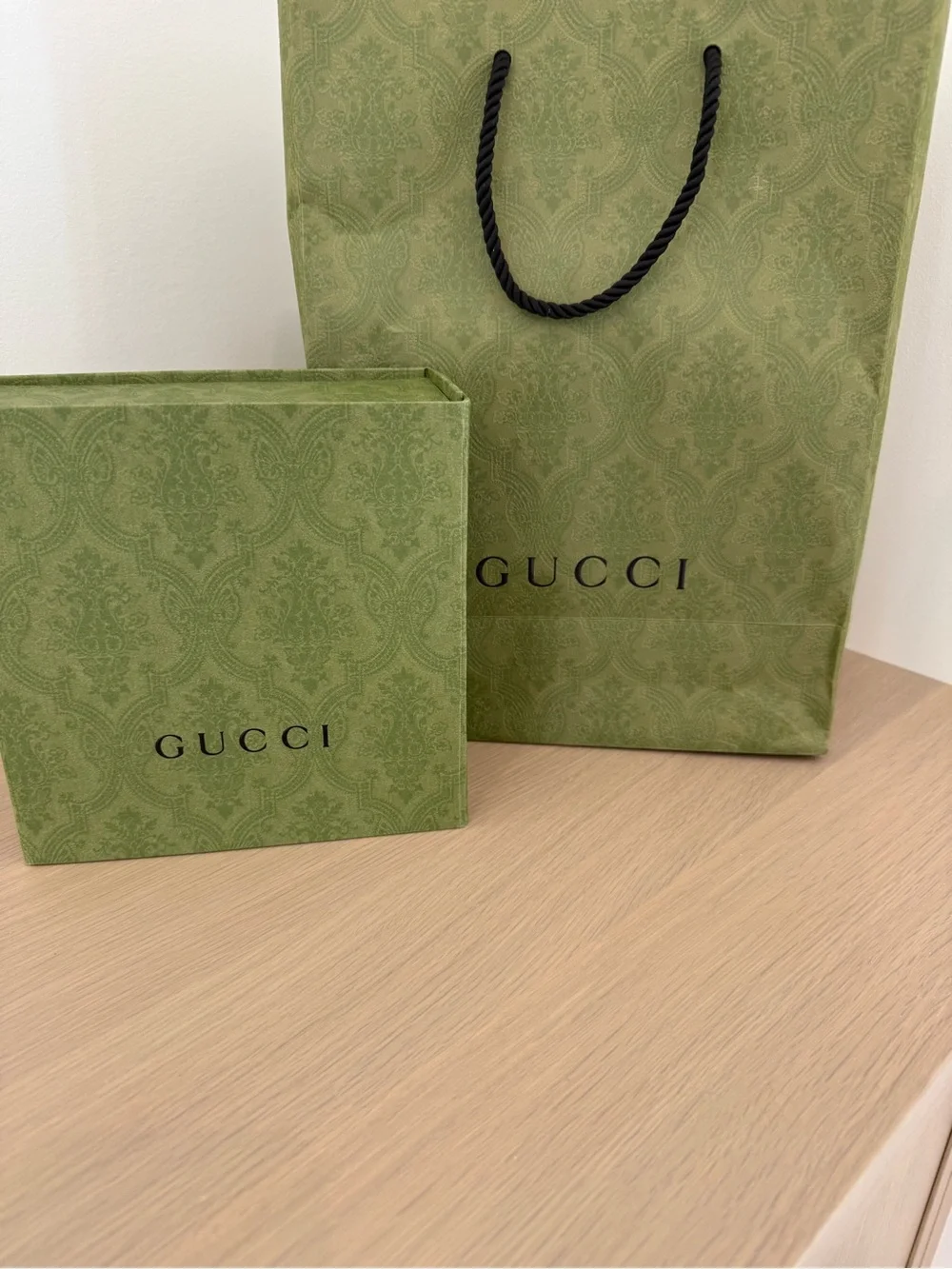 Gucci premium black